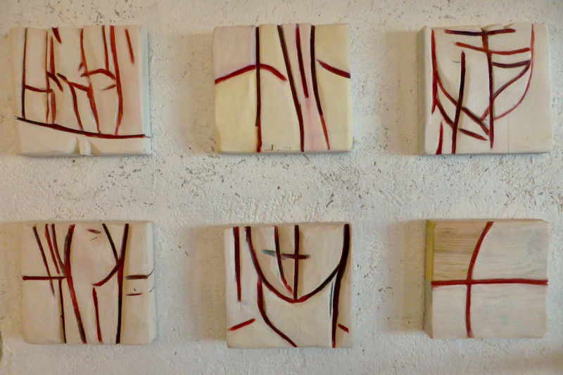 o.t. 2010  fichtenholz farbig gefasst  je cm x cm